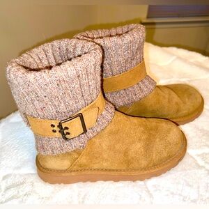 Barely used women’s UGG buckle ankle booties. Super comfy. Awesome condition. 7